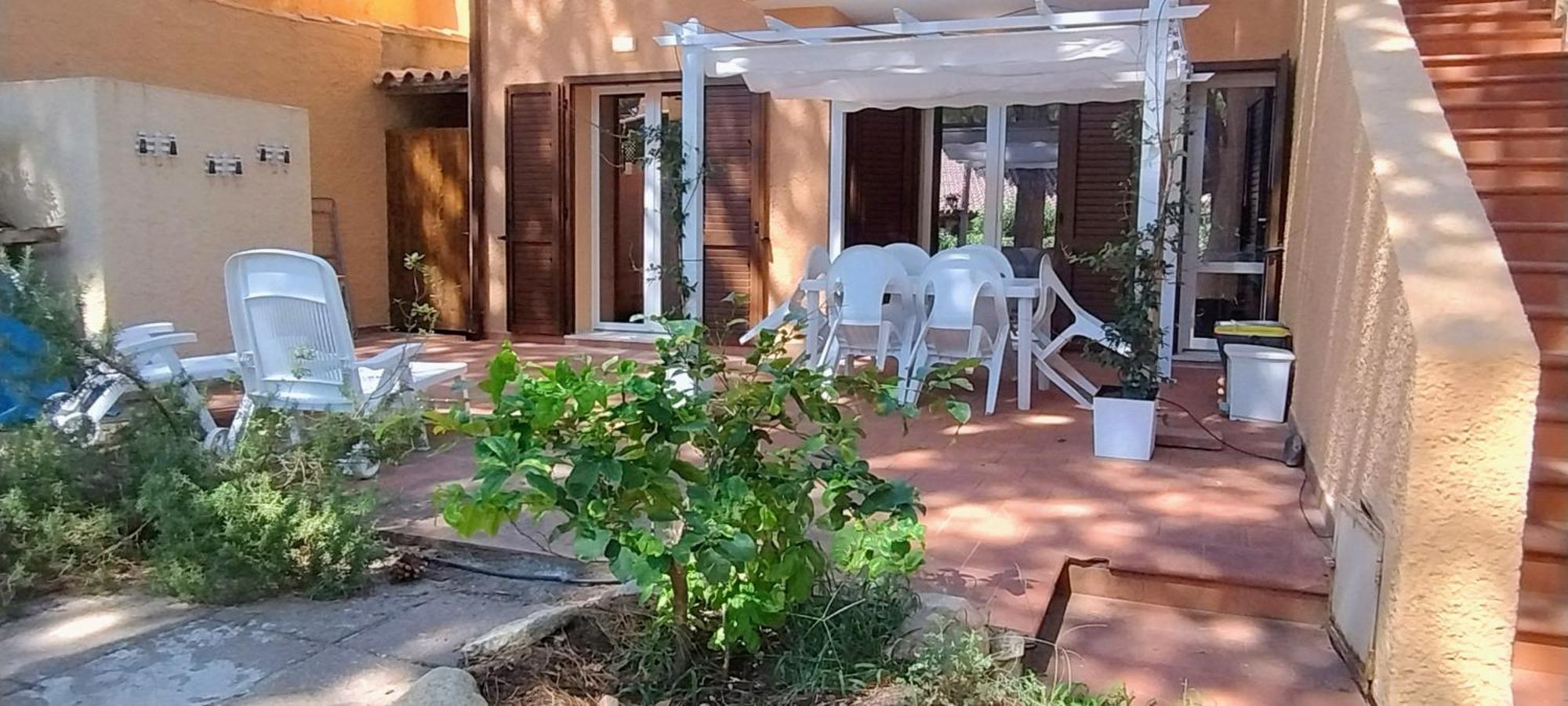 Oleandri Calaverde Sardegna Iun P1641 Pula Exterior foto
